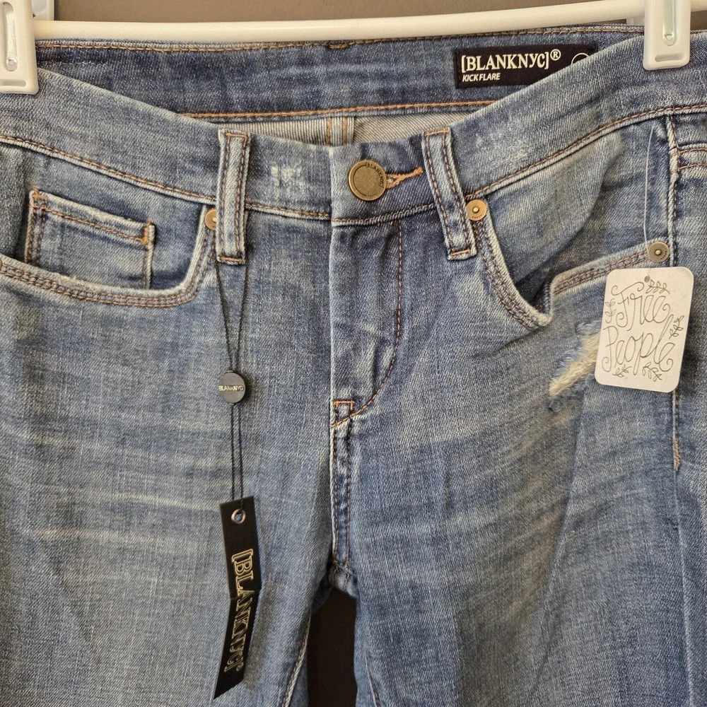 NWT Free People‎ BlankNYC Jeans Women's Size 24 Boho Fray Crop Studs Embroidered